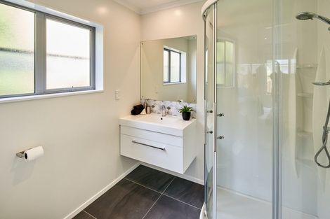 Photo of property in 20 Stony Hill Place, Grenada Village, Wellington, 6037