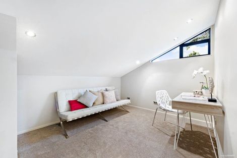 Photo of property in 157d Hobsonville Road, West Harbour, Auckland, 0618