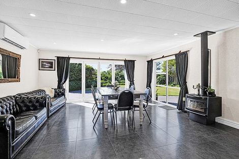 Photo of property in 289 Glover Road, Hawera, 4610