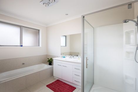 Photo of property in 1 Honeyfield Drive, Whalers Gate, New Plymouth, 4310