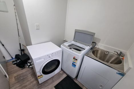 Photo of property in 156 Lynn Road, Bayview, Auckland, 0629