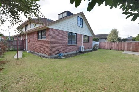 Photo of property in 2/5 Highgate Avenue, Merivale, Christchurch, 8014