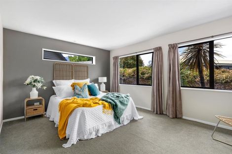 Photo of property in 9 Larch Court, Kelvin Heights, Queenstown, 9300