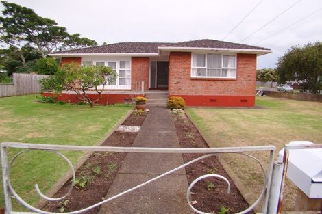 Photo of property in 20 Muir Avenue, Mangere Bridge, Auckland, 2022