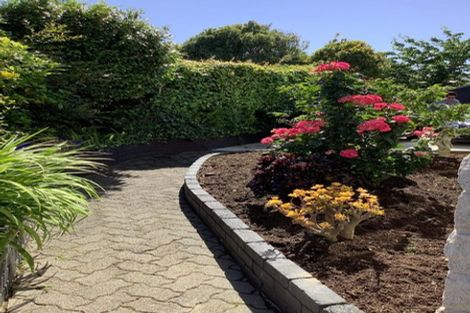 Photo of property in 14b Nikau Grove, Woburn, Lower Hutt, 5010