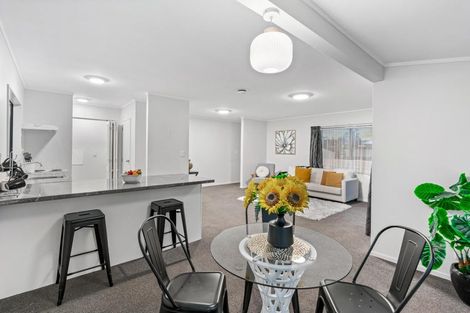 Photo of property in 5 Posa Avenue, Henderson, Auckland, 0612