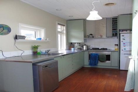 Photo of property in 12 Harland Street, Brooklyn, Wellington, 6021