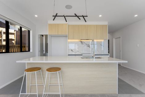 Photo of property in 254a Whangaparaoa Road, Red Beach, 0932