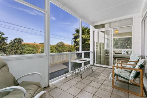 Photo of property in 23a Waiwera Place, Waiwera, Orewa, 0994