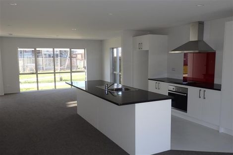 Photo of property in 32 Hollowout Street, Takanini, 2112