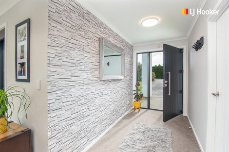 Photo of property in 13 Huntly Road, Outram, 9019