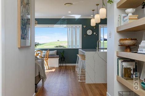 Photo of property in 79 Mount Albion Rise, Taupaki, Henderson, 0782