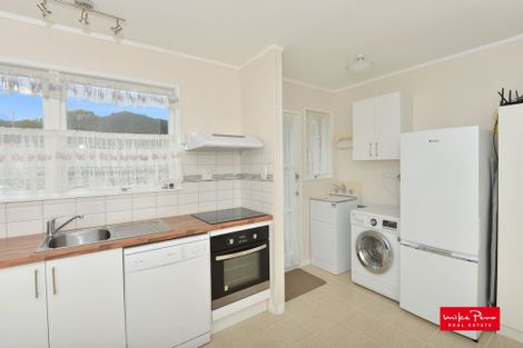 Photo of property in 12 Graham Street, One Tree Point, 0118