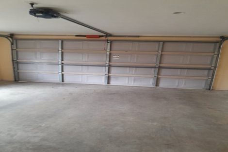 Photo of property in 6 Shankill Place, East Tamaki, Auckland, 2013