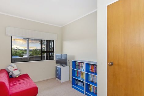 Photo of property in 18 Margaret Drive, Omokoroa, 3114