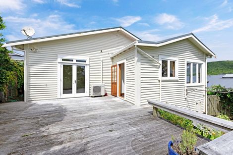 Photo of property in 132 Messines Road, Karori, Wellington, 6012