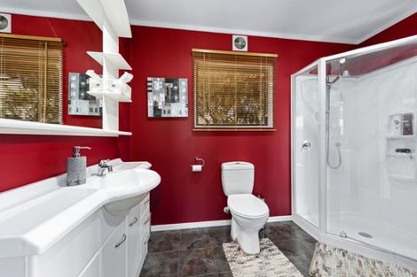 Photo of property in 13 Whitechapel Grove, Stokes Valley, Lower Hutt, 5019