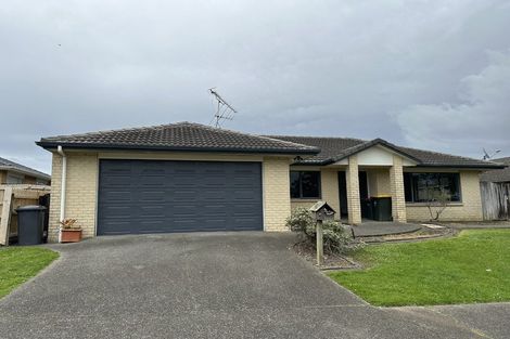 Photo of property in 5 Attymon Lane, East Tamaki, Auckland, 2016