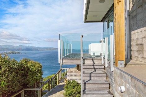 Photo of property in 21 Bendigo Grove, Newlands, Wellington, 6037