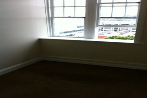 Photo of property in 76a Kelburn Parade, Kelburn, Wellington, 6012