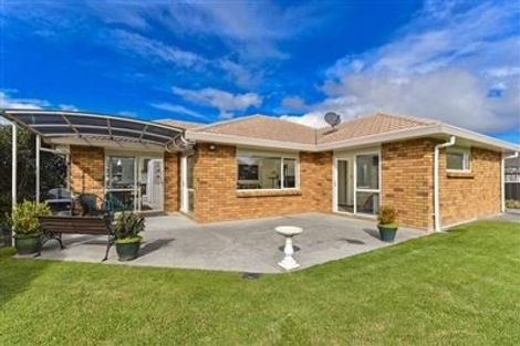 Photo of property in 21 Lakeside Drive, Orewa, 0931