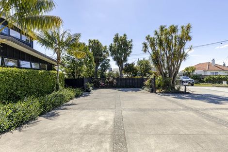 Photo of property in 27 Maranui Street, Welbourn, New Plymouth, 4310