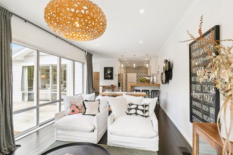 Photo of property in 8 Lochiel Road, Khandallah, Wellington, 6035