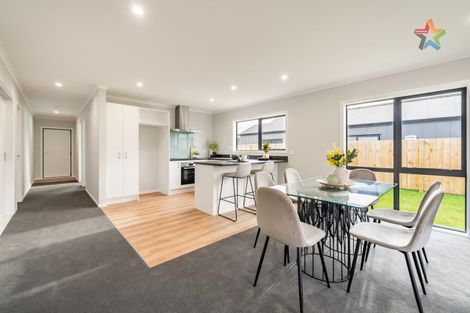 Photo of property in 8 Rotoiti Place, Paraparaumu, 5032