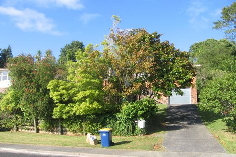 Photo of property in 35 Hatherlow Street, Glenfield, Auckland, 0629
