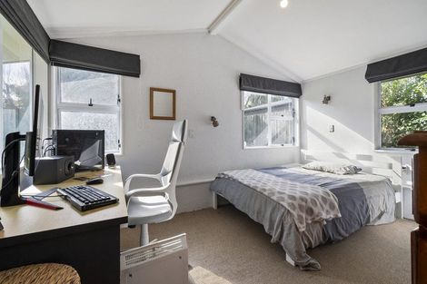 Photo of property in 9 Athlone Place, Hokowhitu, Palmerston North, 4410