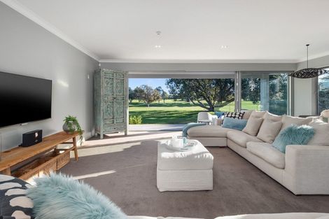 Photo of property in 194 Oceanbeach Road, Mount Maunganui, 3116
