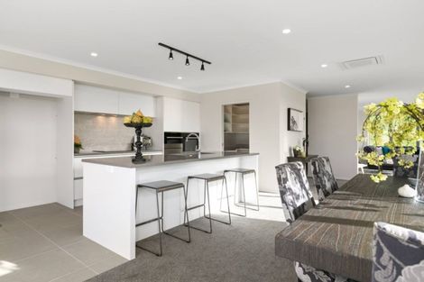 Photo of property in 18 Lakeside Terrace, Omokoroa, 3114