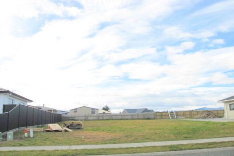 Photo of property in 33 Lawson Burrows Crescent, Te Anau, 9600