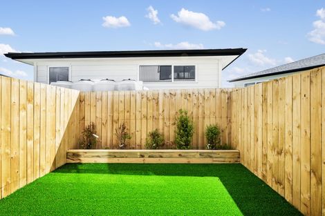 Photo of property in 2/40 Bahari Drive, Ranui, Auckland, 0612