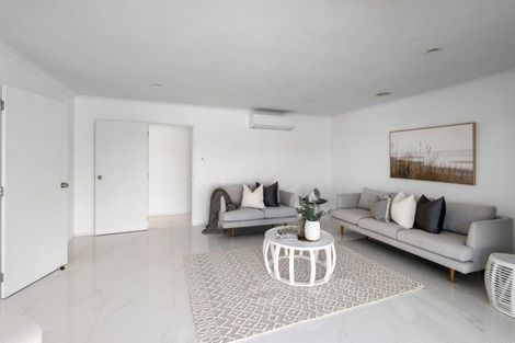 Photo of property in 18 Boston Parade, Kelvin Grove, Palmerston North, 4414