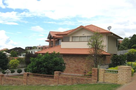 Photo of property in 10 Bonnard Place, West Harbour, Auckland, 0618