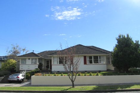 Photo of property in 26 Dowling Grove, Silverstream, Upper Hutt, 5019