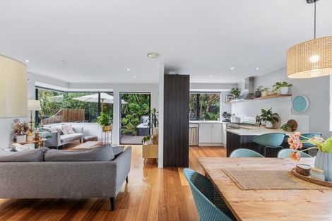 Photo of property in 11 Donald Street, Stanmore Bay, Whangaparaoa, 0932
