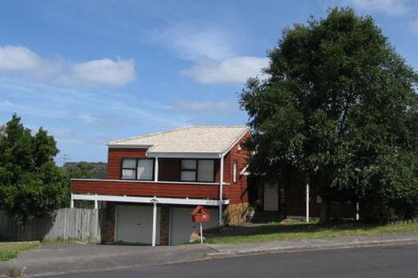 Photo of property in 20 Ronald Macken Place, Windsor Park, Auckland, 0632