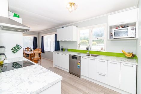 Photo of property in 11 Broadhead Avenue, Tawhero, Whanganui, 4501