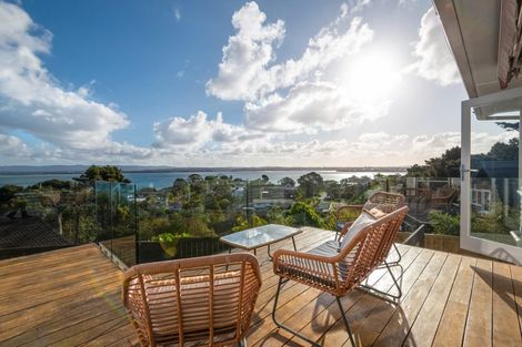 Photo of property in 1/106 Island Bay Road, Beach Haven, Auckland, 0626