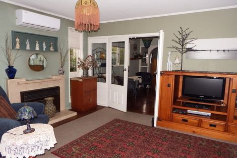 Photo of property in 14 Humphrey Street, Marton, 4710