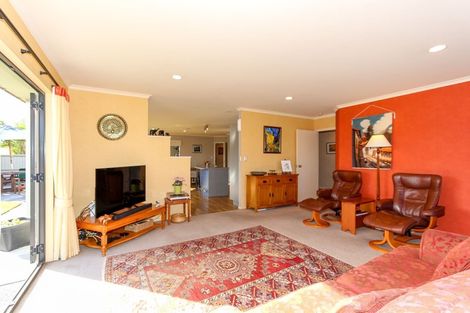 Photo of property in 1 Rotokare Crescent, Whalers Gate, New Plymouth, 4310