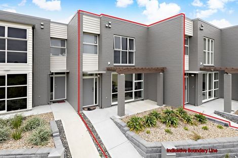 Photo of property in 11 Taupinga Way, Takanini, 2112