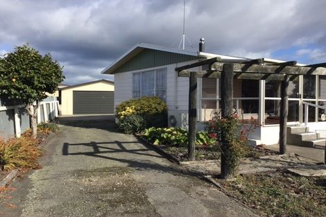 Photo of property in 2 Pitman Place, Waimate, 7924