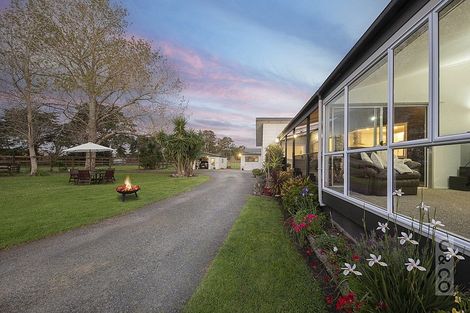 Photo of property in 2246 State Highway 16, Helensville, 0875