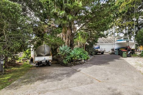 Photo of property in 114 Ennis Avenue, Pakuranga Heights, Auckland, 2010