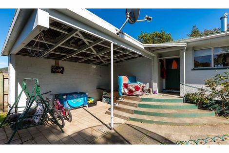 Photo of property in 171 Queen Street, Waimate, 7924