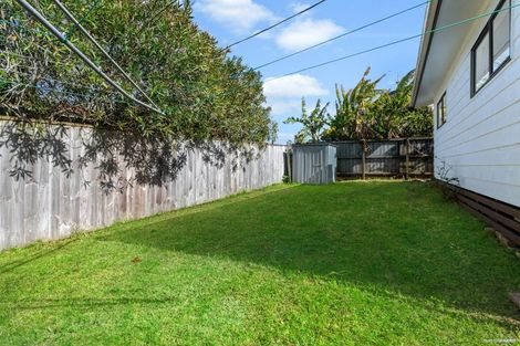 Photo of property in 2/72 Onewa Road, Northcote Point, Auckland, 0627