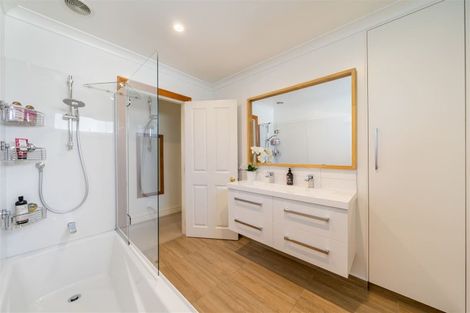 Photo of property in 25 Henry Street, Ebdentown, Upper Hutt, 5018